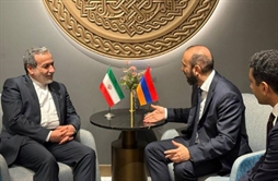 I.R. Iran, Ministry of Foreign Affairs- Iranian Armenian FMs meet as Pres. Pezeshkian visits Yerevan